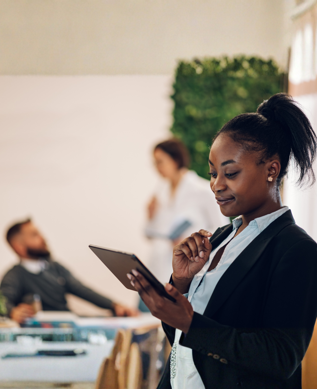 Reflection is the habit most managers skip. How a simple, specific reflection habit built around the moments that matter quietly makes managers better.